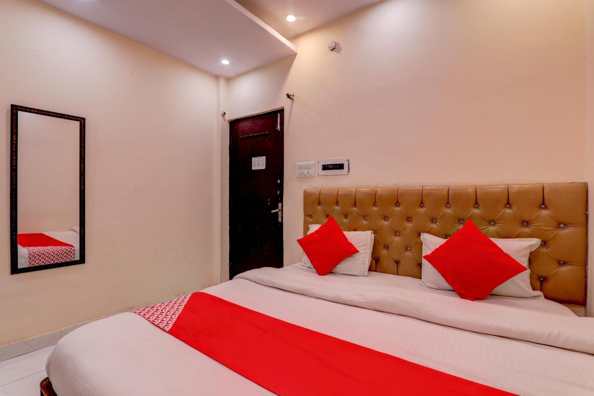 Hotel O Moon Palace Near Sahara Ganj Mall Lucknow Esterno foto