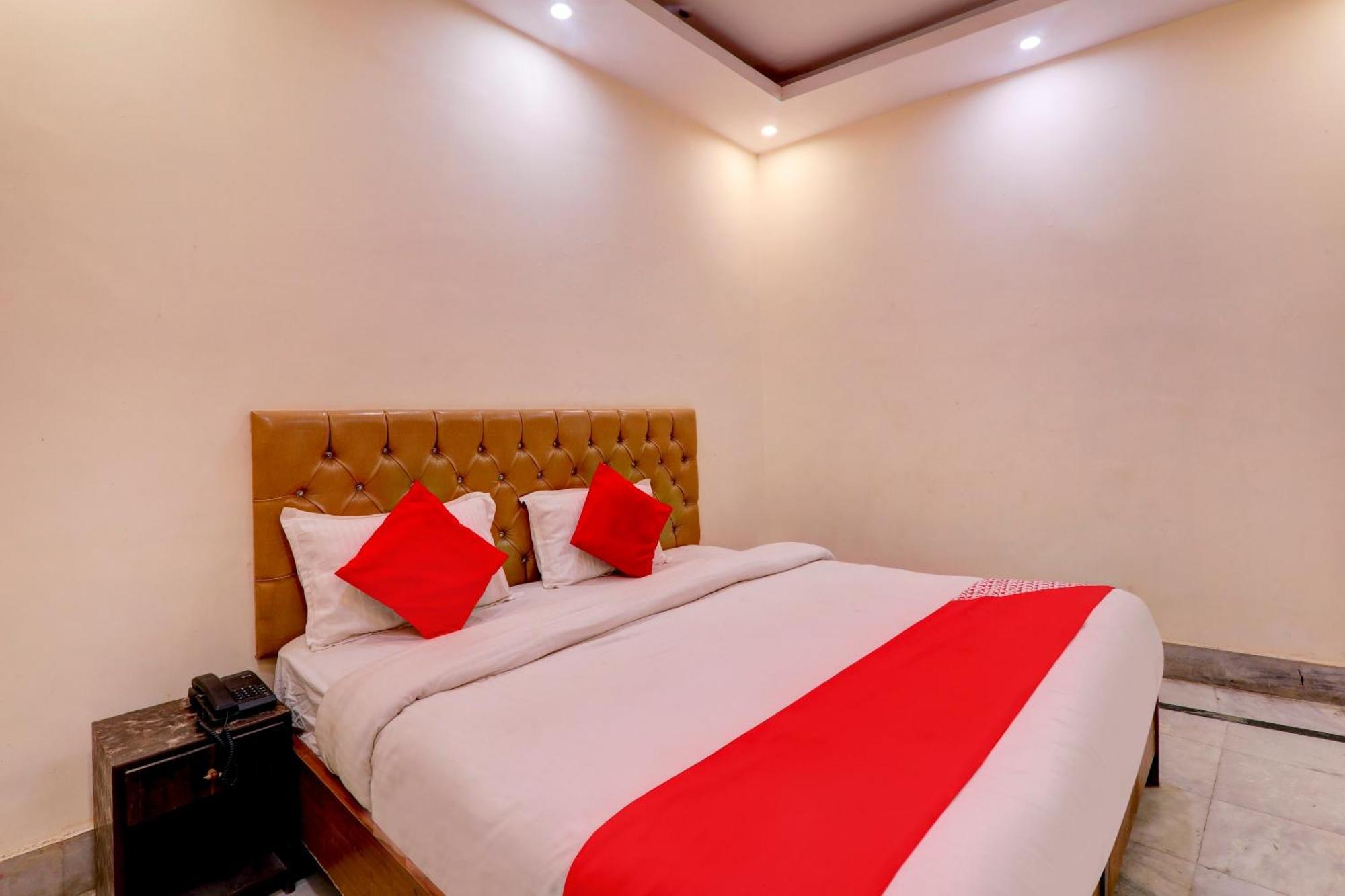 Hotel O Moon Palace Near Sahara Ganj Mall Lucknow Esterno foto