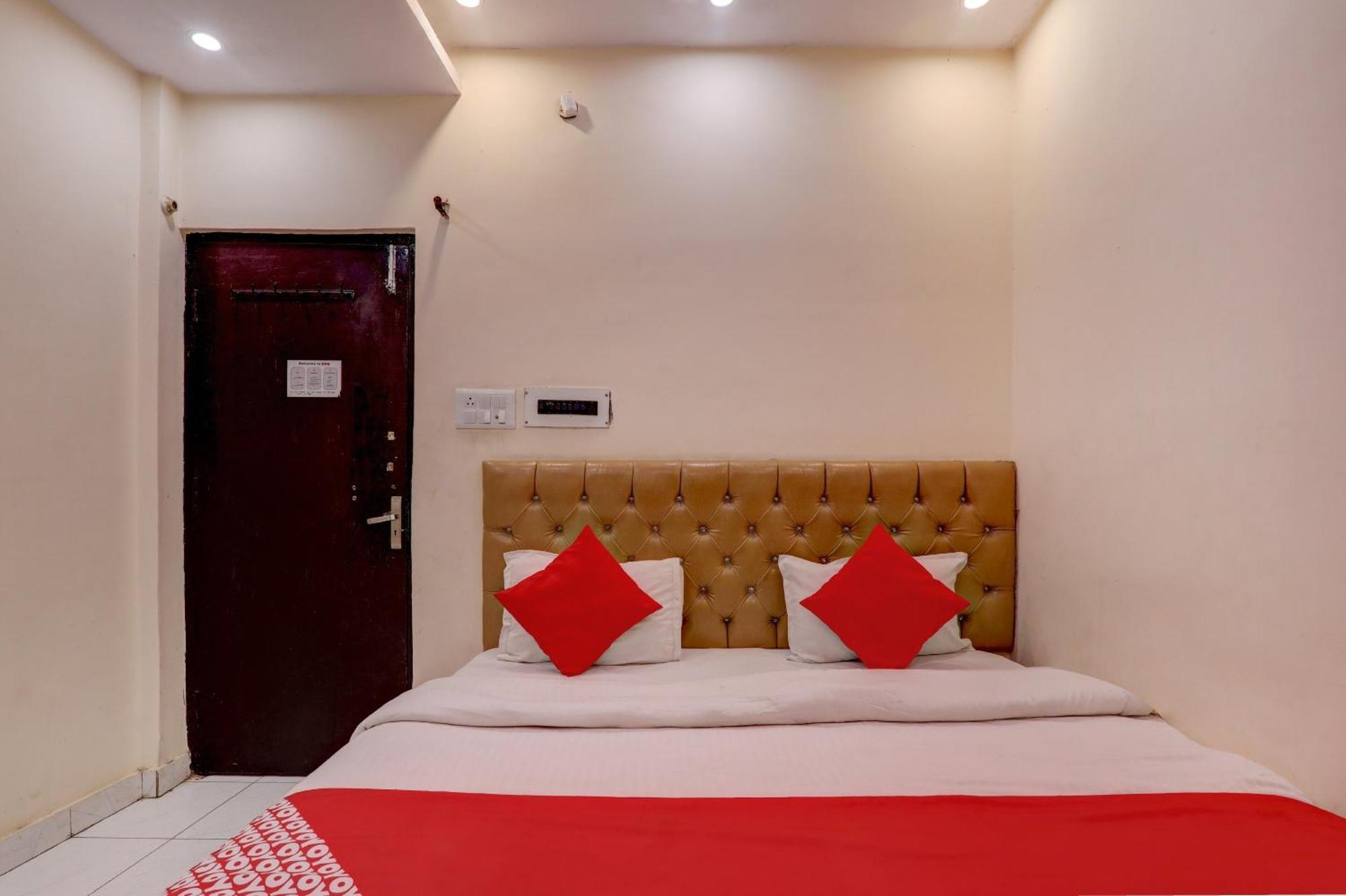 Hotel O Moon Palace Near Sahara Ganj Mall Lucknow Esterno foto