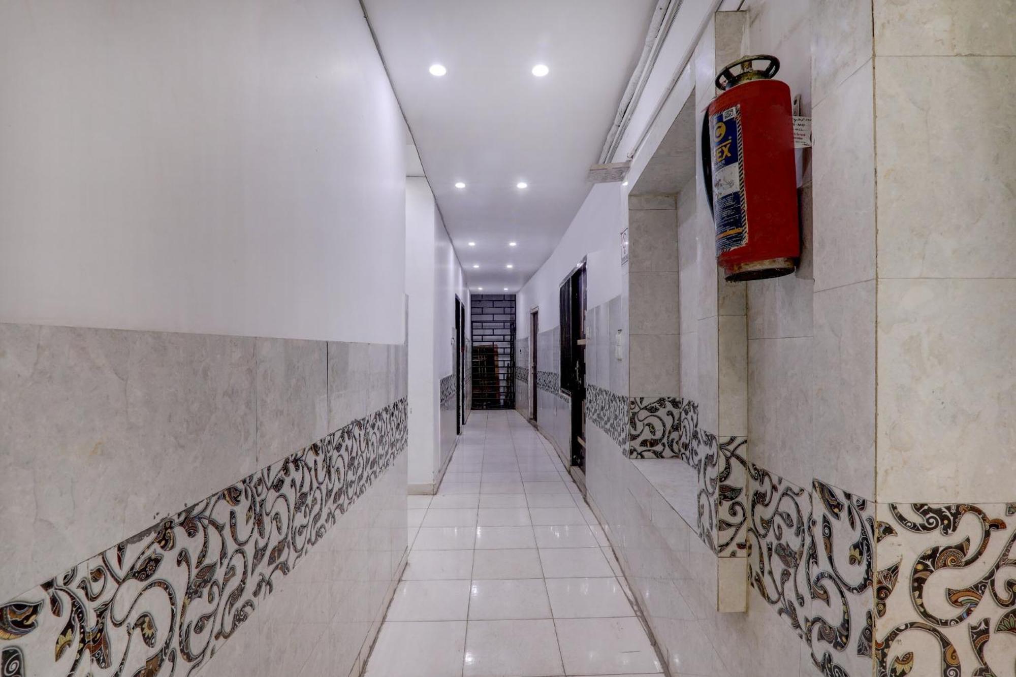 Hotel O Moon Palace Near Sahara Ganj Mall Lucknow Esterno foto