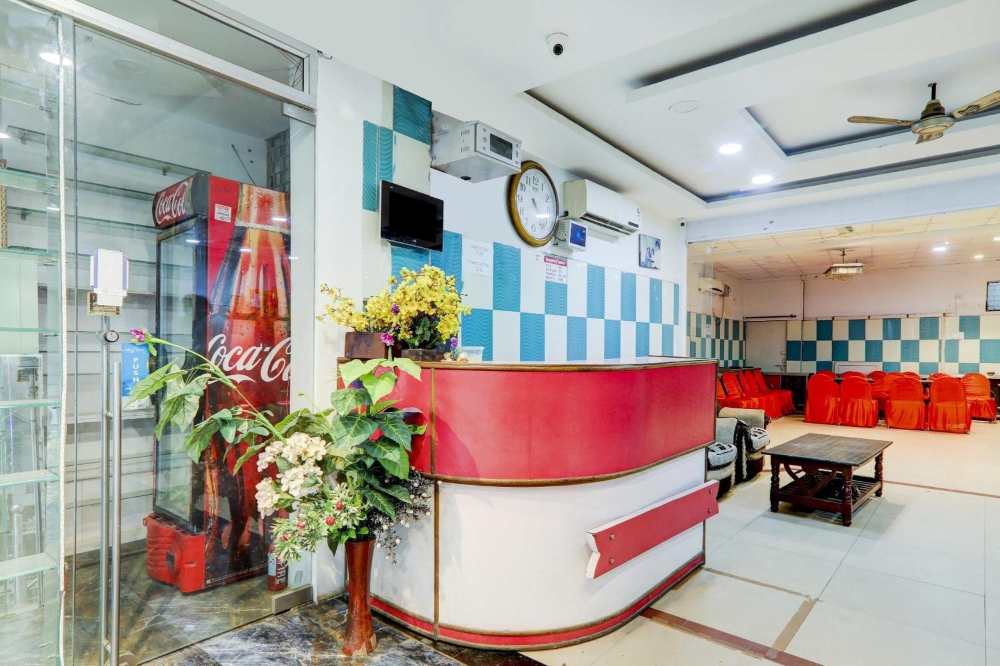 Hotel O Moon Palace Near Sahara Ganj Mall Lucknow Esterno foto