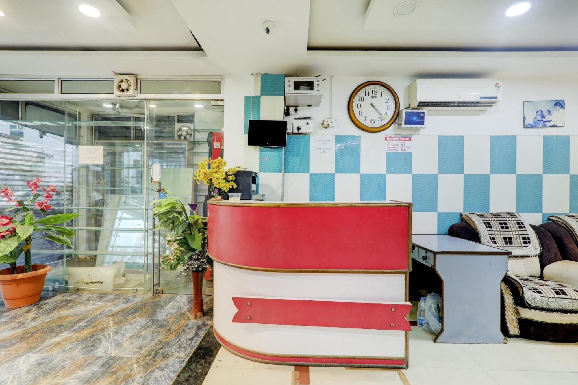 Hotel O Moon Palace Near Sahara Ganj Mall Lucknow Esterno foto